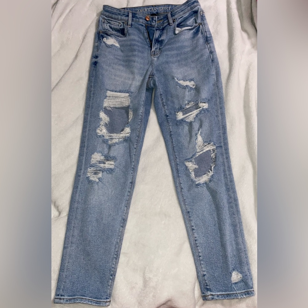 America Eagle High Waist Mom Jeans size 2